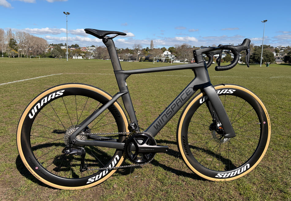 [NEW STOCK ON HAND] Winspace M6 Carbon Black (L) Ultegra Di2